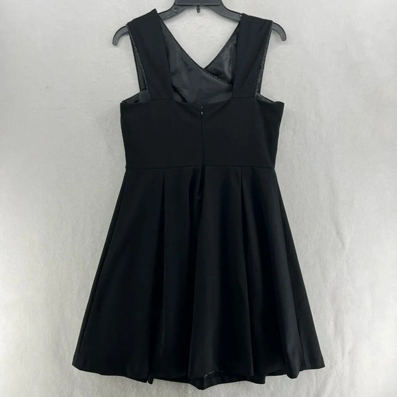 Nine West Dress 4 Black Fit & Flare Short Criss Cross Strap Braided Trim Pleated - Picture 2 of 13